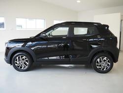 2025 Mahindra XUV3XO AX5L