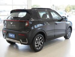 2025 Mahindra XUV3XO AX5L