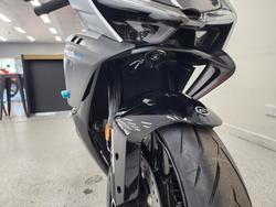 2025 CFMOTO 675 SR-R NEBULA BLACK