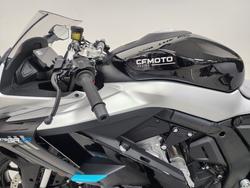2025 CFMOTO 675 SR-R NEBULA BLACK
