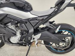 2025 CFMOTO 675 SR-R NEBULA BLACK