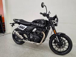 2026 Triumph Tracker 400 Phantom Black