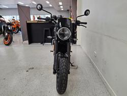 2026 Triumph Tracker 400 Phantom Black