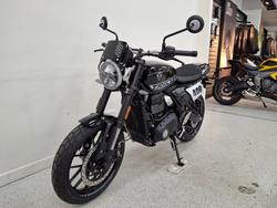 2026 Triumph Tracker 400 Phantom Black