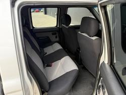 2010 Nissan Navara ST-R