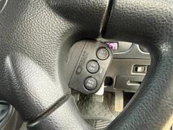 2010 Nissan Navara ST-R