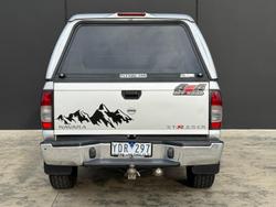 2010 Nissan Navara ST-R