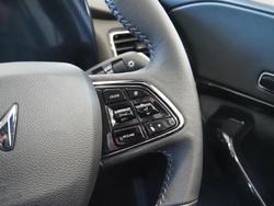 2025 Mahindra XUV700 AX7L