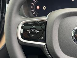 2025 Volvo XC60 Ultra B5 Dark