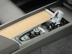 2025 Volvo XC60 Ultra B5 Dark