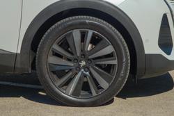 2022 Peugeot 5008 GT Sport