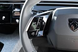 2025 Peugeot 5008 GT Premium Hybrid