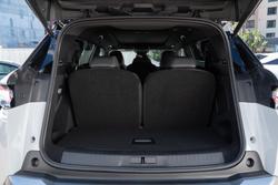 2025 Peugeot 5008 GT Premium Hybrid