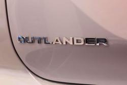 2025 Mitsubishi Outlander PHEV Exceed Tourer