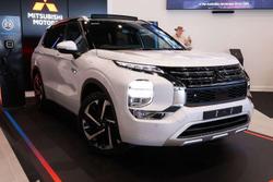2025 Mitsubishi Outlander PHEV Exceed Tourer
