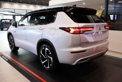 2025 Mitsubishi Outlander PHEV Exceed Tourer