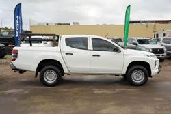 2022 Mitsubishi Triton GLX