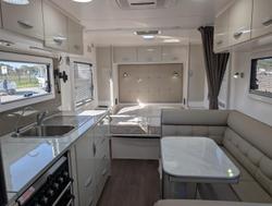2020 Supreme Classic Tourer Double Bunk