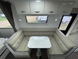 2020 Supreme Classic Tourer Double Bunk