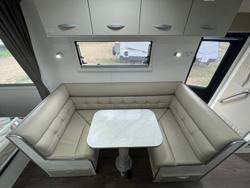 2020 Supreme Classic Tourer Double Bunk