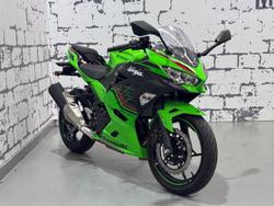 Kawasaki Ninja 400 (EX400G)