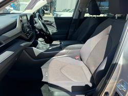 2023 Toyota Kluger GX