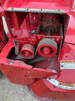 2013 New Holland H7450