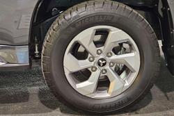 2025 Mitsubishi Pajero Sport GLX
