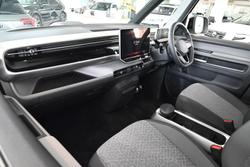 2025 Volkswagen ID. Buzz Pro BEV560