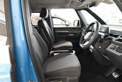 2025 Volkswagen ID. Buzz Pro BEV560