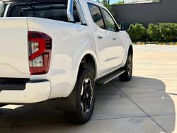 2025 Nissan Navara ST-X