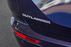 2025 Mitsubishi Outlander LS