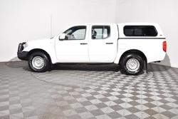 2015 Nissan Navara RX