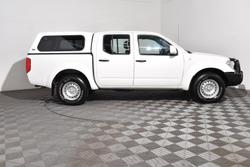 2015 Nissan Navara RX