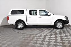 2015 Nissan Navara RX