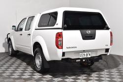 2015 Nissan Navara RX