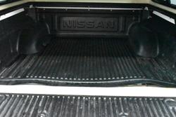 2015 Nissan Navara RX