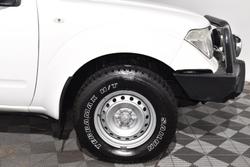 2015 Nissan Navara RX