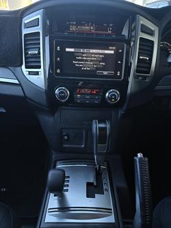 2015 Mitsubishi Pajero GLX