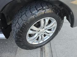 2015 Mitsubishi Pajero GLX