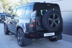 2025 Land Rover Defender 110 D350 X-Dynamic SE