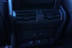 2025 Land Rover Defender 110 D350 X-Dynamic SE