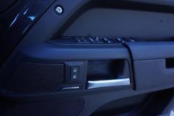 2025 Land Rover Defender 110 D350 X-Dynamic SE