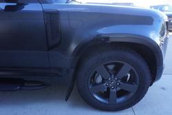 2025 Land Rover Defender 110 D350 X-Dynamic SE