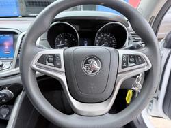 2014 Holden Ute VF MY14 Heron White