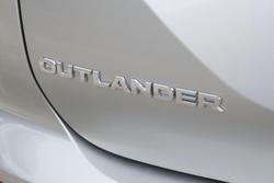 2025 Mitsubishi Outlander PHEV Exceed Tourer
