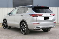 2025 Mitsubishi Outlander PHEV Exceed Tourer