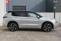 2025 Mitsubishi Outlander PHEV Exceed Tourer