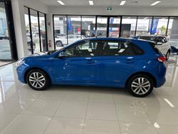 2017 Hyundai i30 Active PD MY18 Marina Blue