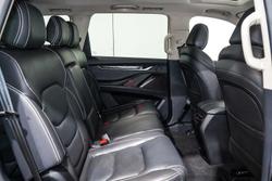 2022 LDV D90 Executive